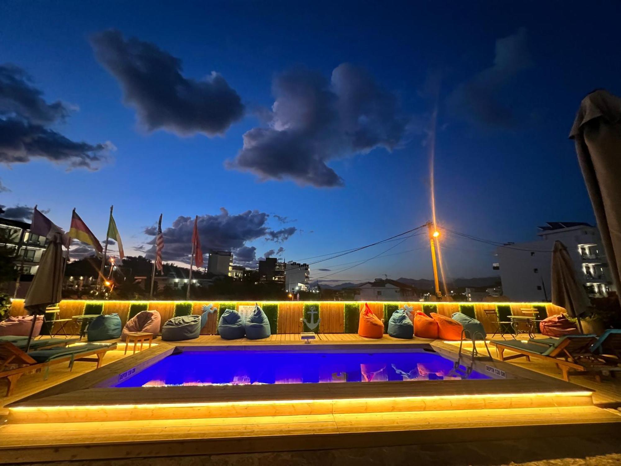 Hotel Two Mermaids Ксамил Экстерьер фото